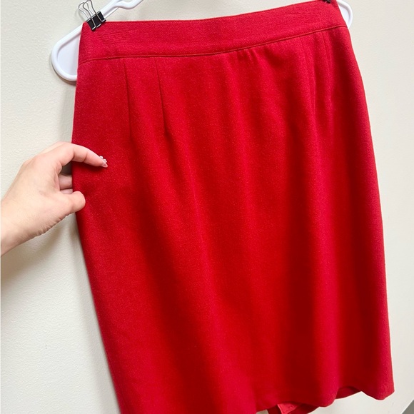 80s Vintage 🌹 Sag Harbor Cherry Red Wool Skirt - Picture 2 of 3